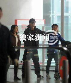 神情自若的近义词是什么，神情自若是成语吗