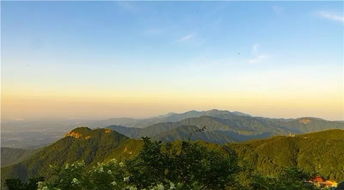 现在的衡山山顶温度是怎样的啊,要不要带棉袄去啊,还要注意带些什么东