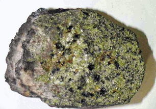 橄榄岩图片，橄榄岩镜下观察描述