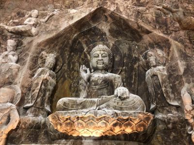 合掌岩本圆法师的福字寓意