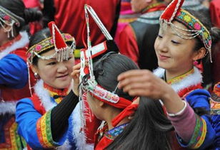 中国有多少民族,各有什么习俗?