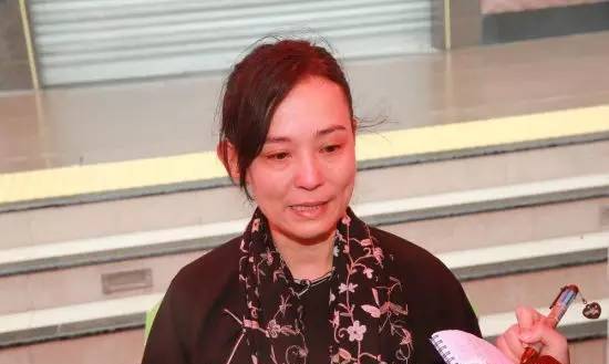 甩陈百强55岁嫁豪门的黑道虎女,凭啥是最美小龙女?