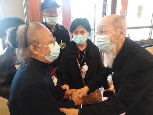 沉痛哀悼和沉痛悼念区别，沉痛哀悼的挽联