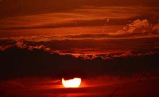 余晖与余辉的区别?