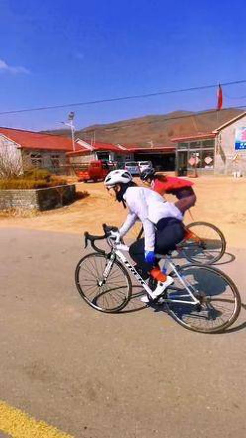 骑自行车的风景歌曲，骑自行车的风景歌词音译