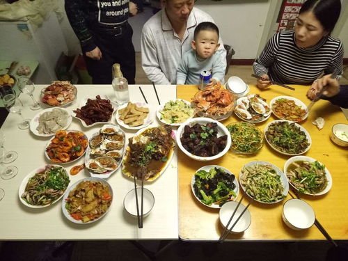 我家的年夜饭作文，我家的年夜饭作文300字三年级