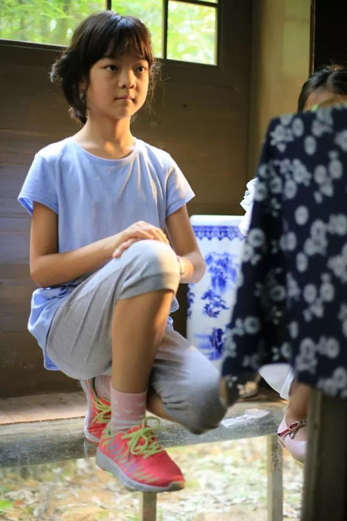 蹲姿礼仪的注意事项，销售蹲姿礼仪