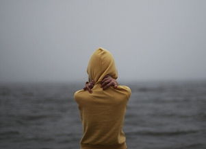 男人感觉到喜欢的人落寞的背影是什么意思,心疼吗?