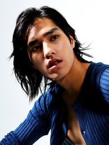 蓝正龙出生于哪里