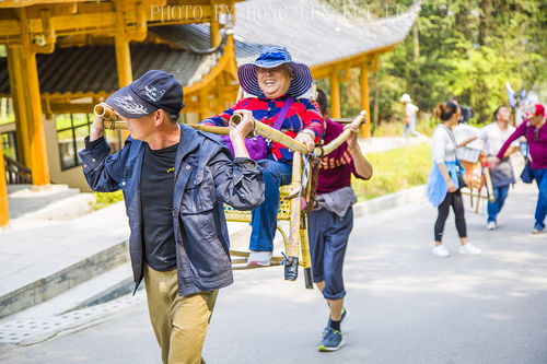 庐山上的轿夫称最重抬过300斤的游客,这是一种怎样的职业?
