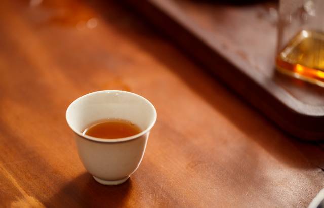 品茶 什么意思，品茶是啥