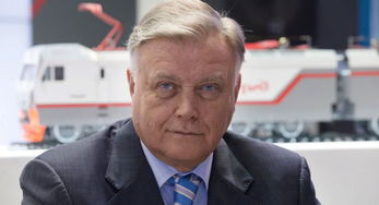 雅库男装下架了吗