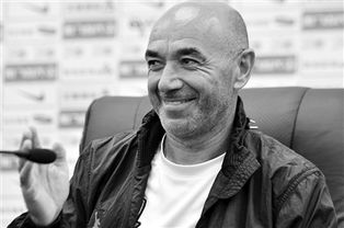 何塞埃米利奥帕切科，帕切科现在在哪执教