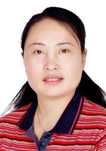 李荣马年生人,名字怎么样