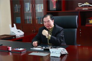 韩国龙的人物经历