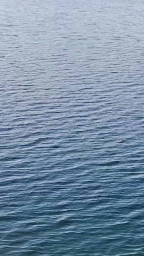 “有山有水”打一成语是什么?