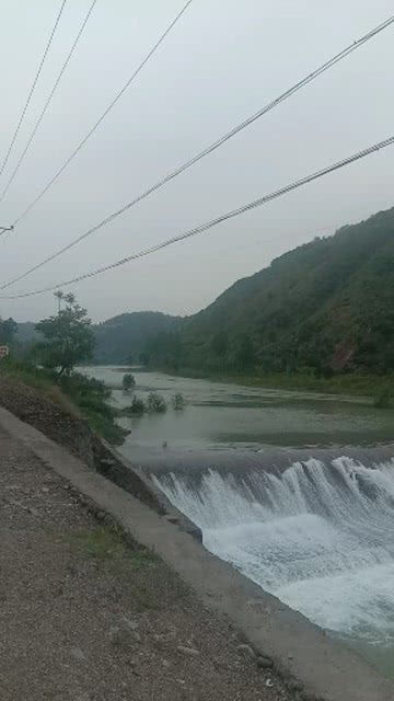 有山有水的风景图片，有山有水有靠山的微信头像图片