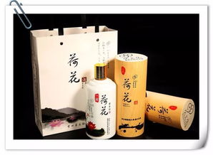 白发渔樵江渚上,惯看秋月春风.一壶浊酒喜相逢,古今多少事,都付笑谈中