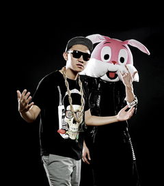 word页码从第三页开始为1，word页眉页脚怎么设置