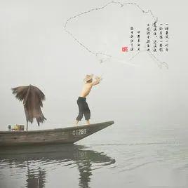 渔子歌的古诗拼音，渔子歌描绘了一幅什么的景象