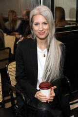 steady，steadily翻译