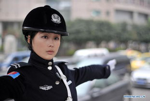 policewomen用英语怎么说