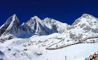 云南玉龙雪山海拔高度是多少米