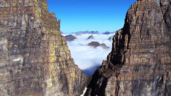 陡峭的拼音与意思