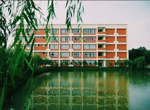 四川传媒学院学费，四川传媒学院教务处