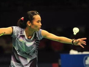 打羽毛球的英文怎么写