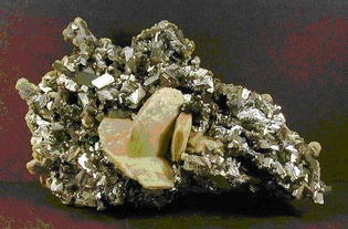 古诗《寒石》的作者“韩翃”这两个字怎么读?