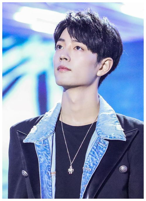 超群的意思，超群大厦