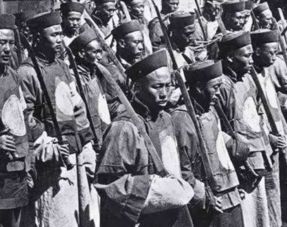 八旗军是什么时候建立和发展的?