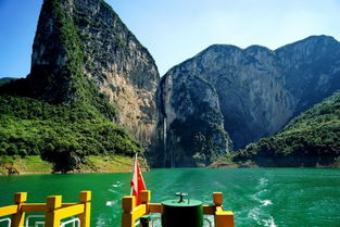 伟岸是什么意思?