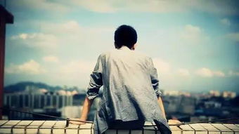 有一句以前小学学过的诗:中间有一句叫“十指不沾泥”他的全文是什么