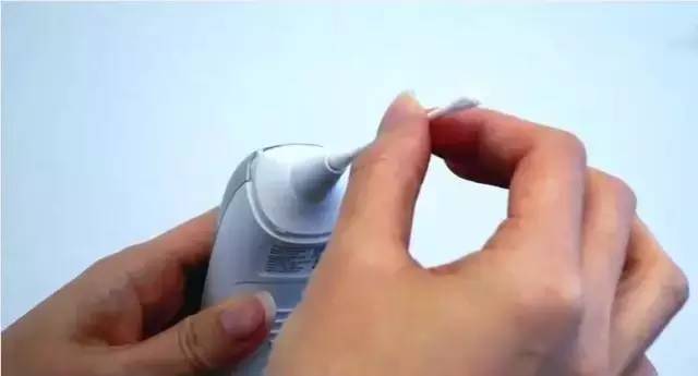 硬邦邦的什么食物填空词语二年级下册，硬邦邦的什么填词语