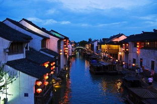 君到姑苏见人家尽枕河是谁写的诗，君到姑苏见,人家尽枕河描写的哪里