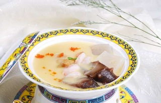 冬季养生食谱大全如花旗参炖鸡汤雪耳玉米糖水，冬季养生食谱有哪些