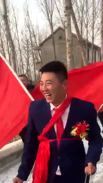 ﻿大张旗鼓什么意思?出处是哪里?