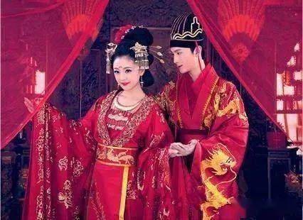 桃夭原文及翻译及注音，诗经周南桃夭原文及翻译