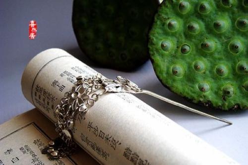 剥莲蓬读音是bo还是bao，剥莲蓬的剥读音是什么拼音