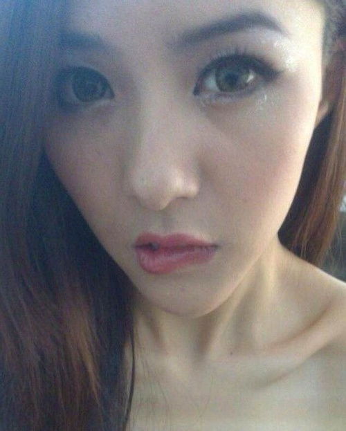 鲍照诗作风格劲健、富有文采,他对诗体的发展有何重要的贡献?