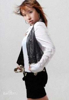 王龙的百转千回女声版是谁唱的