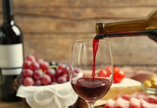 佳美葡萄酒英语，葡萄酒英语作文