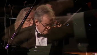 钢琴家英文怎么说