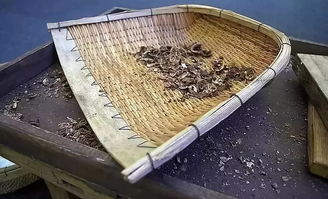 箕的读音，畚斗和簸箕的读音