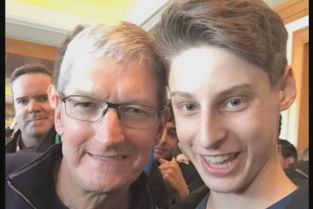 贴纸的英语怎么读