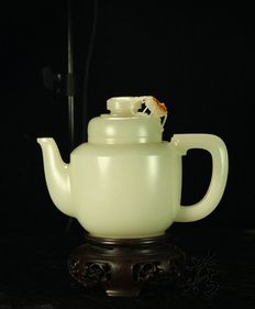 一片冰心在玉壶 的上一句是什么?