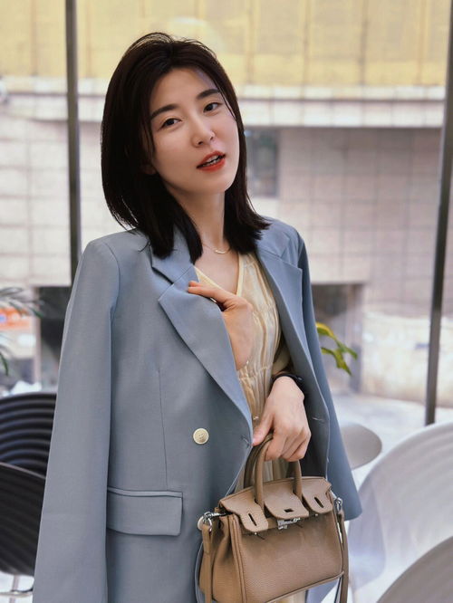 文加三撇是什么字