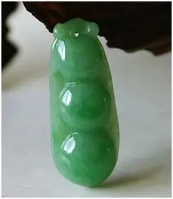 豆种翡翠和糯种翡翠的区别，豆种翡翠手镯怎么养才能透